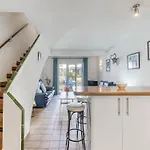 Rustic Chic W Mooring Spot 아파트