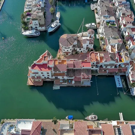 Rustic Chic W Mooring Spot *