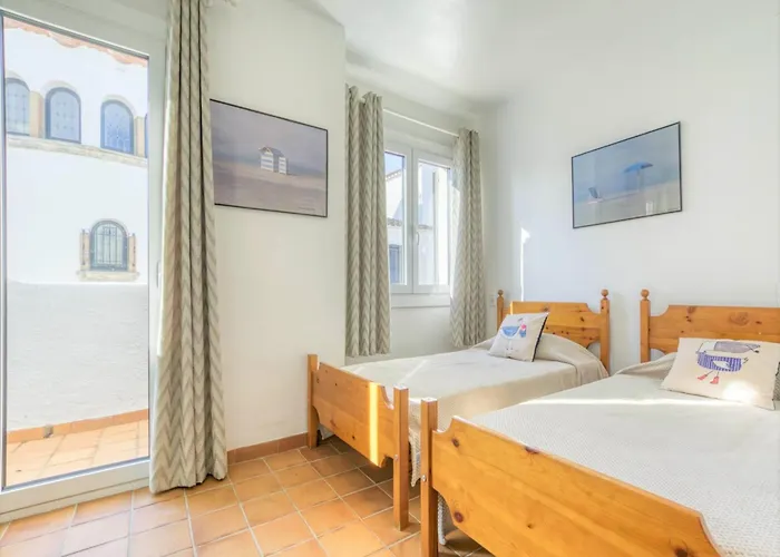 Rustic Chic W Mooring Spot * Эмпуриабрава