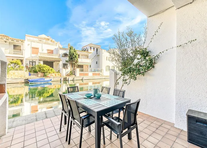 Апартаменты Rustic Chic W Mooring Spot *