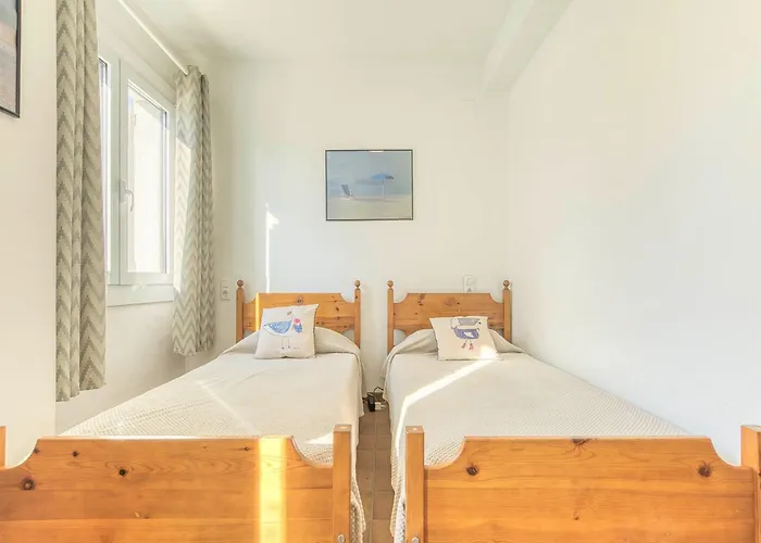 Rustic Chic W Mooring Spot