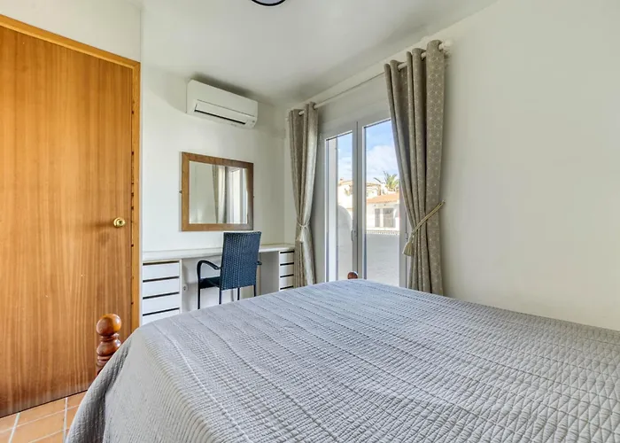Rustic Chic W Mooring Spot Apartman Empuriabrava