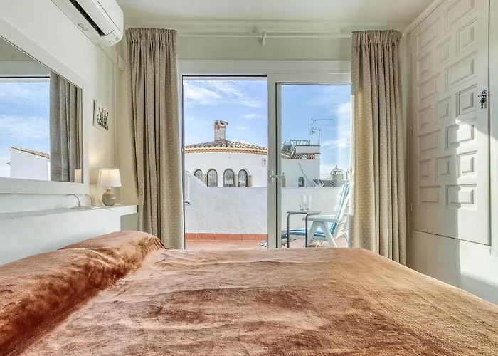 Rustic Chic W Mooring Spot *