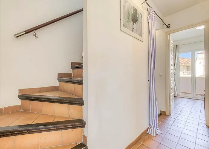 Апартаменты Rustic Chic W Mooring Spot Эмпуриабрава